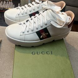 Gucci Shoes Size 7 Women 