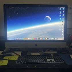 Apple iMac 2017 Model With 27” Screen. Wireless Printer