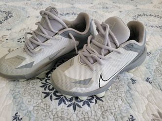 Nike / UNDER ARMOR Kids Yputh Baseball Shoes 2 / 2.5