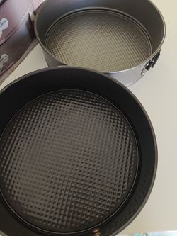 2 Springform Pans