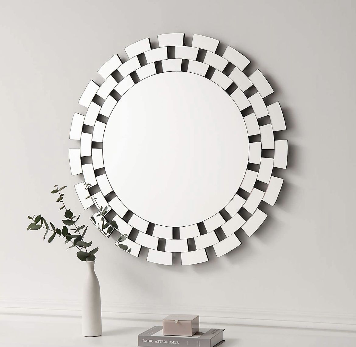 KOHROS Large Round Decorative Mirrors for Wall Decor Antique Venetian Ornate Mirror for Bedroom,Bathroom, Living Room (31.5\" Cricle)