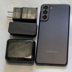 Samsung Galaxy S21  , Unlocked   for all Company Carrier ,  Excellent Condition Like New 
