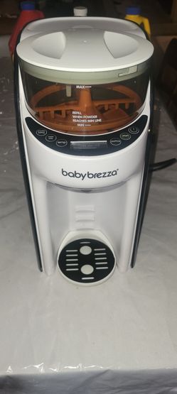 Baby Brezza Bottle Maker Like NEW