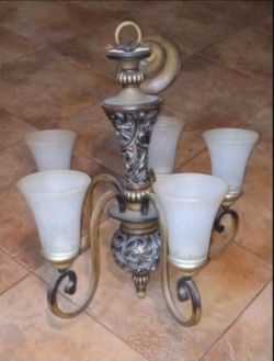5 Light Hanging Ceiling Light Chandelier Handing Light 22 Inches Good Condition