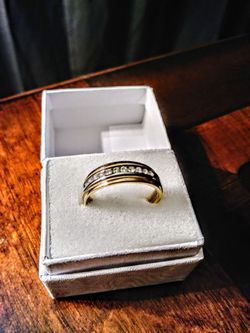 10k 2 tone diamond ring