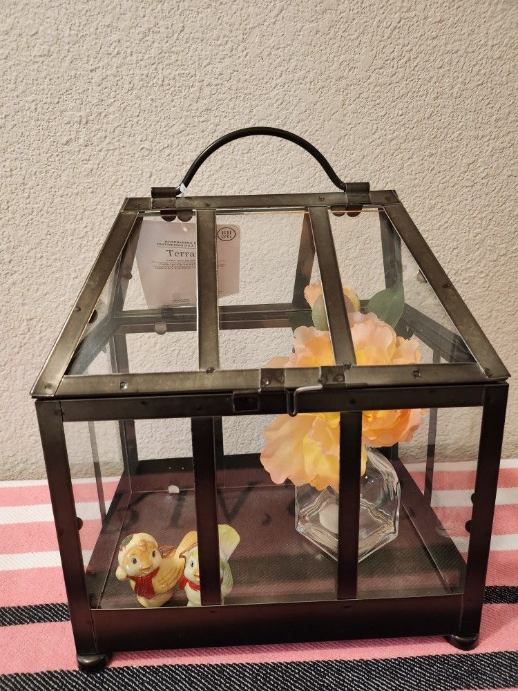 Brand New Better Homes & Gardens Terrarium. READ DESCRIPTION