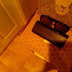 Burberry Sunglasses 10 USD Off Next Purchaser