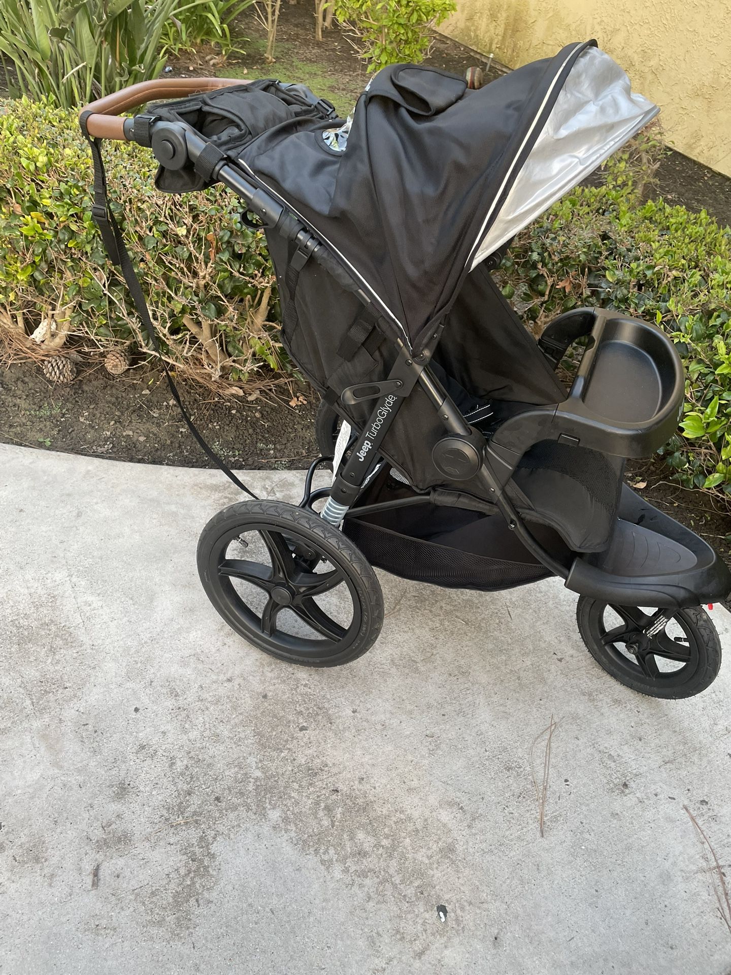 Jeep Turbo Jogging Stroller