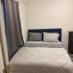 Queen Bed,Mattress & Box Spring for Sale 