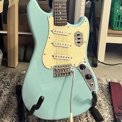 Fender Squier Paranormal Cyclone. Like New :)