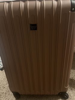 Traveler’s Club midtown Collection 26” Luggage