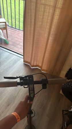 Electric scooter Electric scooter