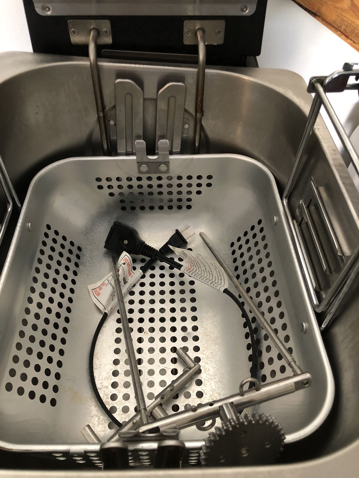 Waring Electric Rotisserie Turkey Fryer for Sale in Kissimmee, FL OfferUp