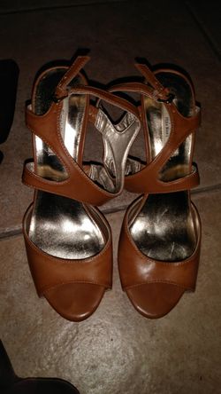 Hardly worn Vera Wang Heels Size 7