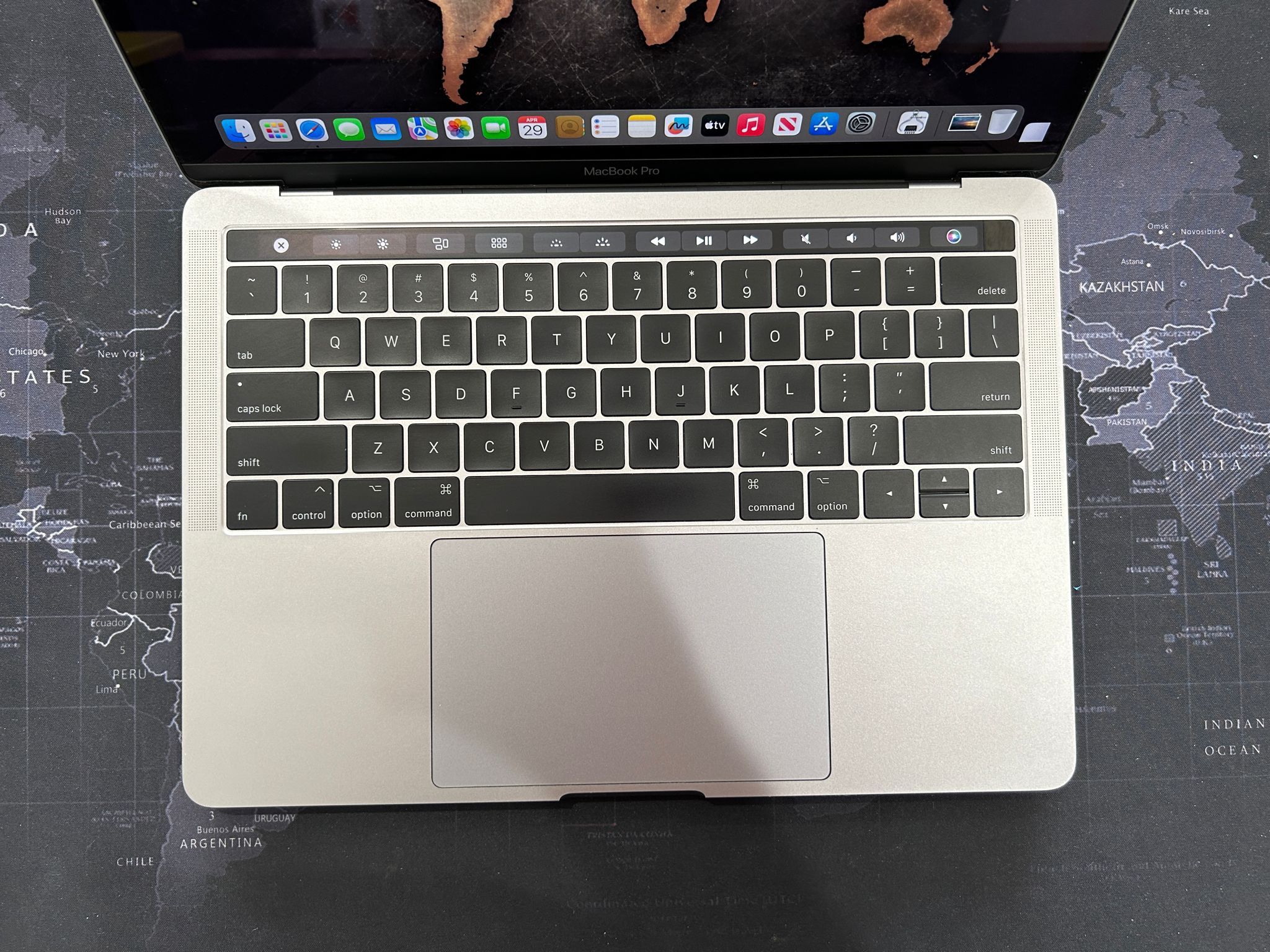Apple MacBook Pro 13” 2017 TouchBar 3.5GHz i7 16GB 500GB SSD Read