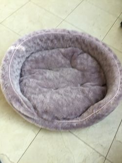 DOG OR CAT FLUFFY BED