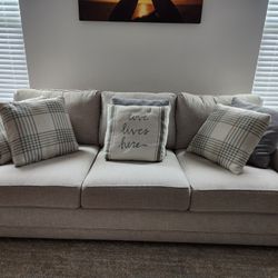 Maywell Court Brown 2pc Living Room Set