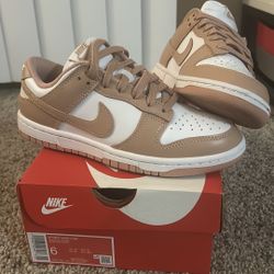 Nike Dunks size 6 Rose Gold/ White