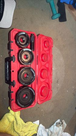 Milwaukee exact 2 1/2 “to 4 “knockout set