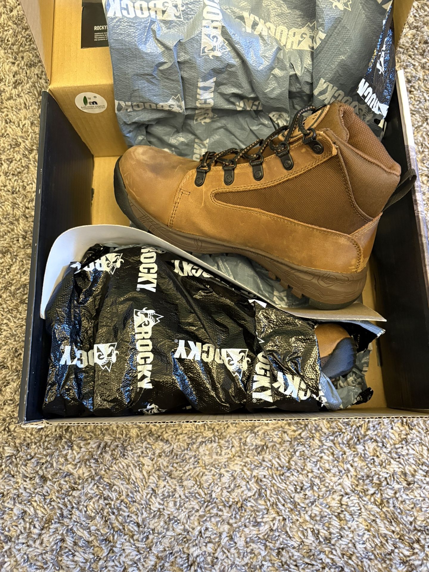 Brand New Rocky Spike Big Kid Waterproof Outdoor Boot, Size 5M