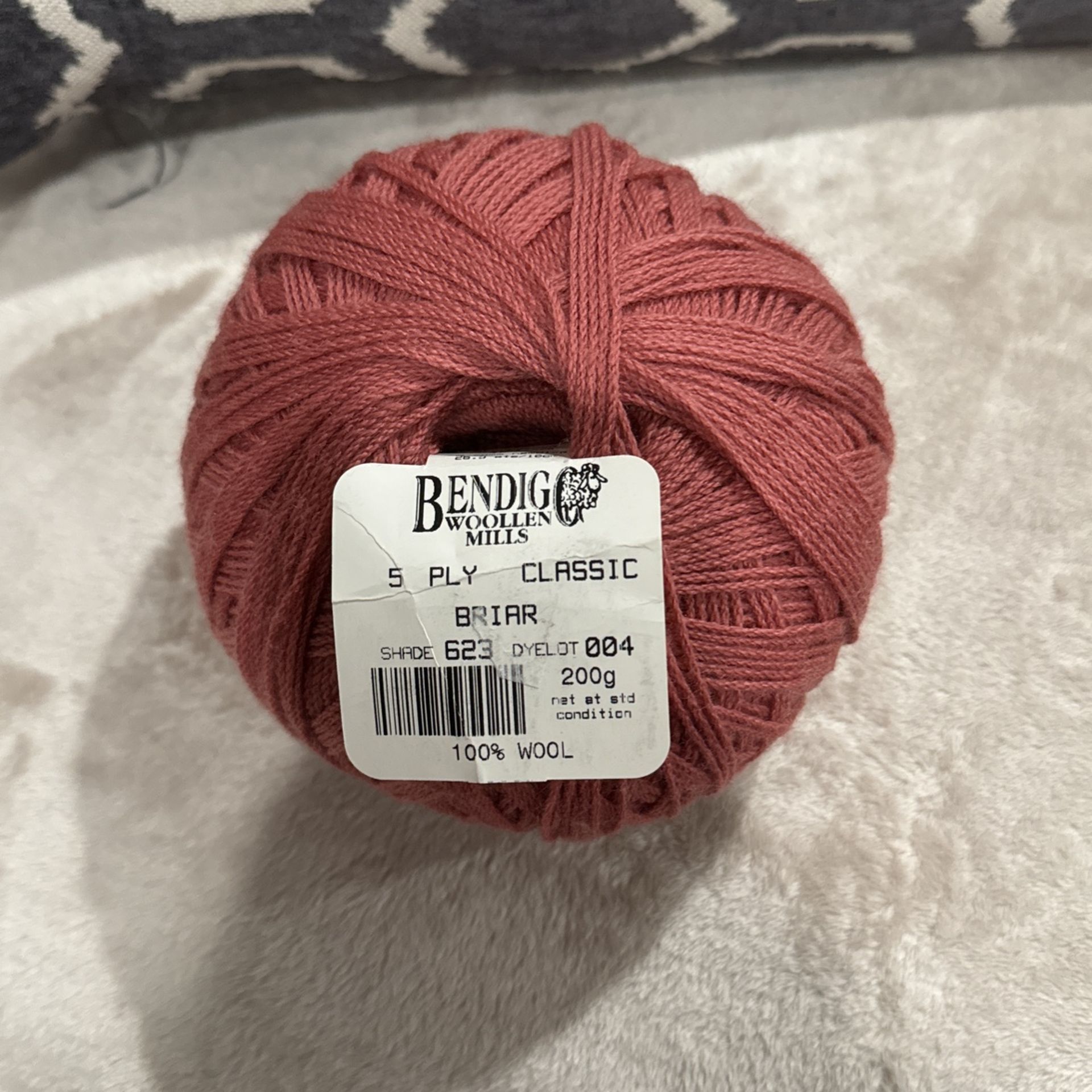 BENDIGO WOOLLEN MILLS yarn BRIAR • 100 % Wool *
