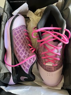 Men’s basketball shoes