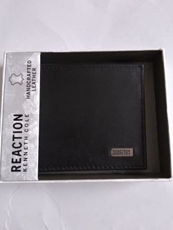 Reaction Kenneth Cole Mans Billfold
