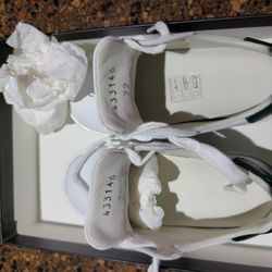 Gucci Kids Sneakers Size 22