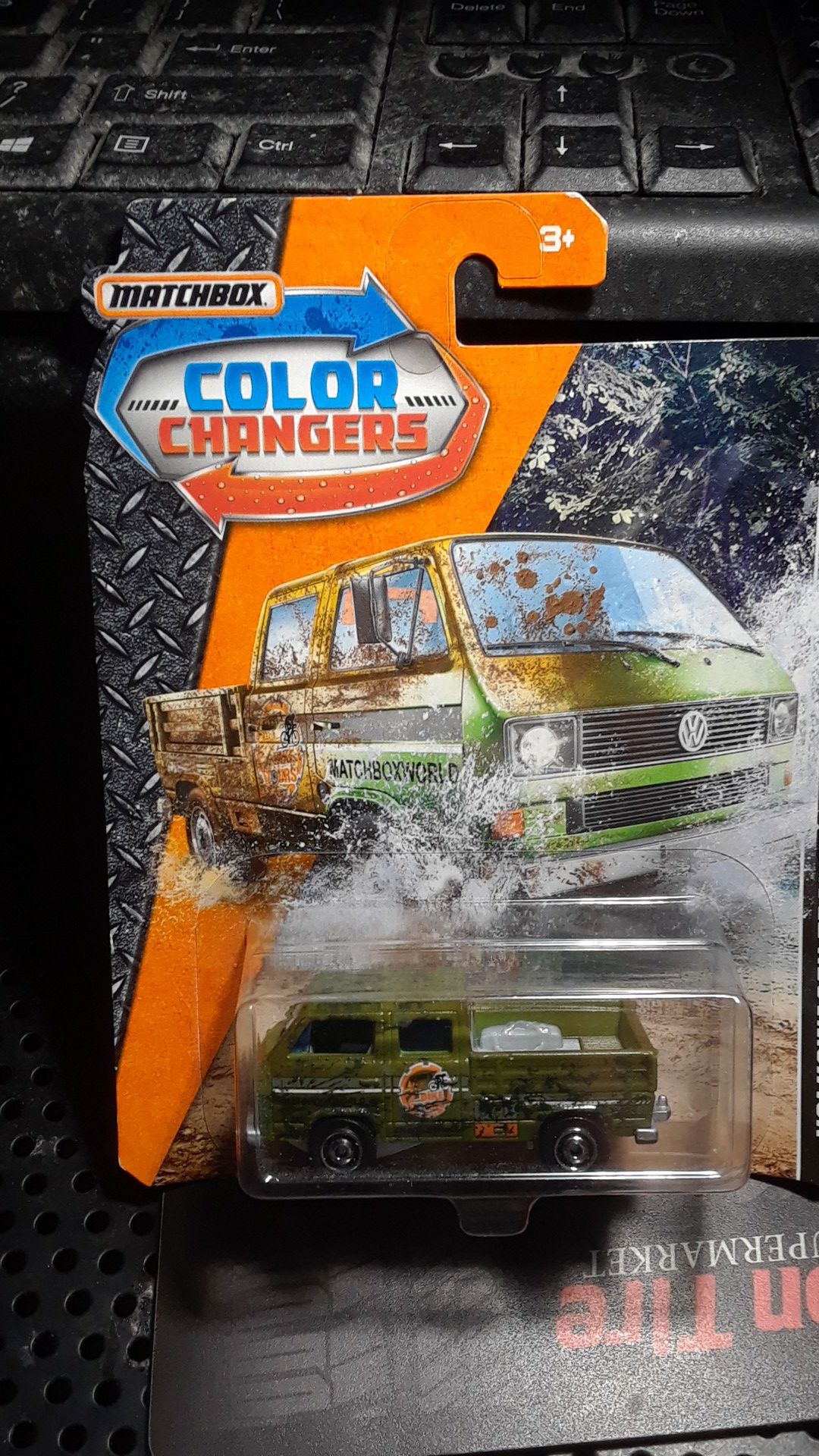Matchbox color changers Volkswagen transporter scale 1:64 toy