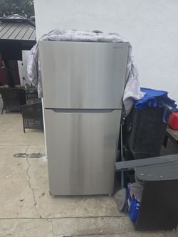 Insignia fridge