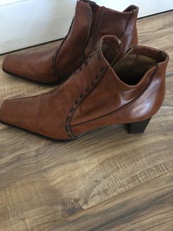 Boots, shoes size 8.5