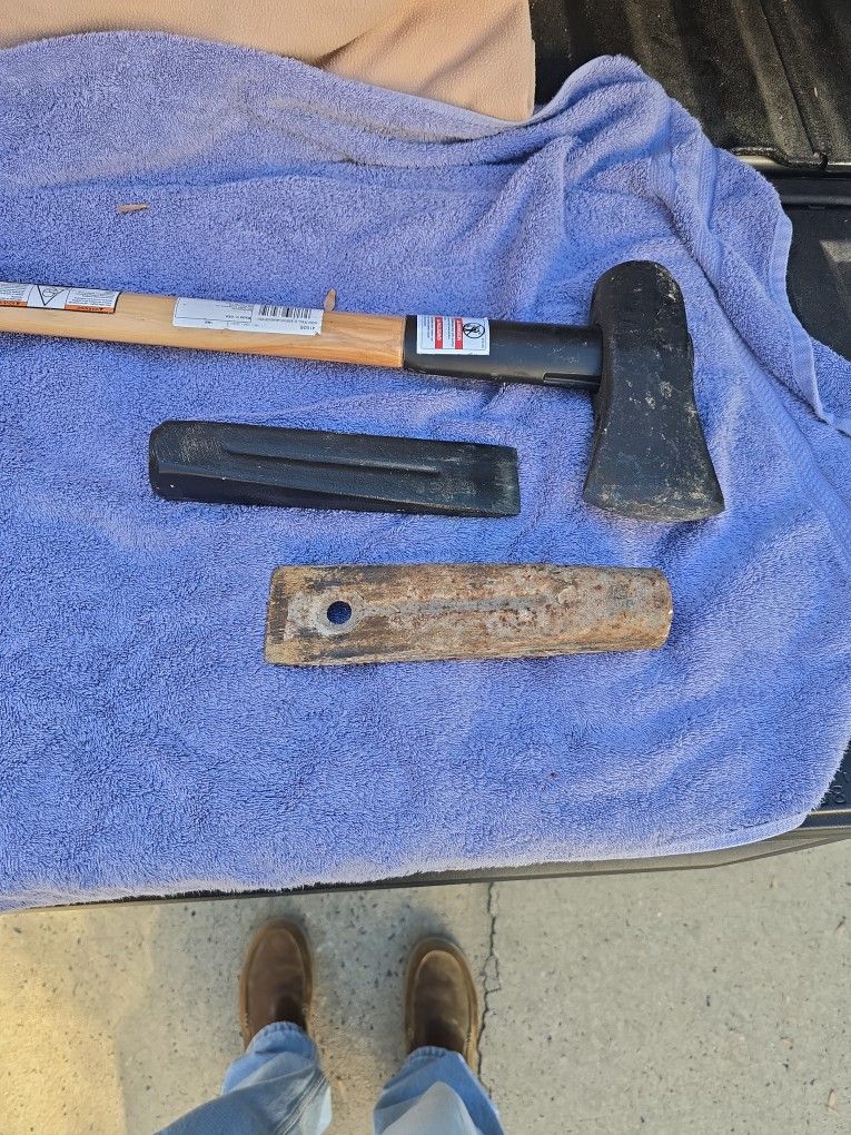 Mall And Wood Splitters