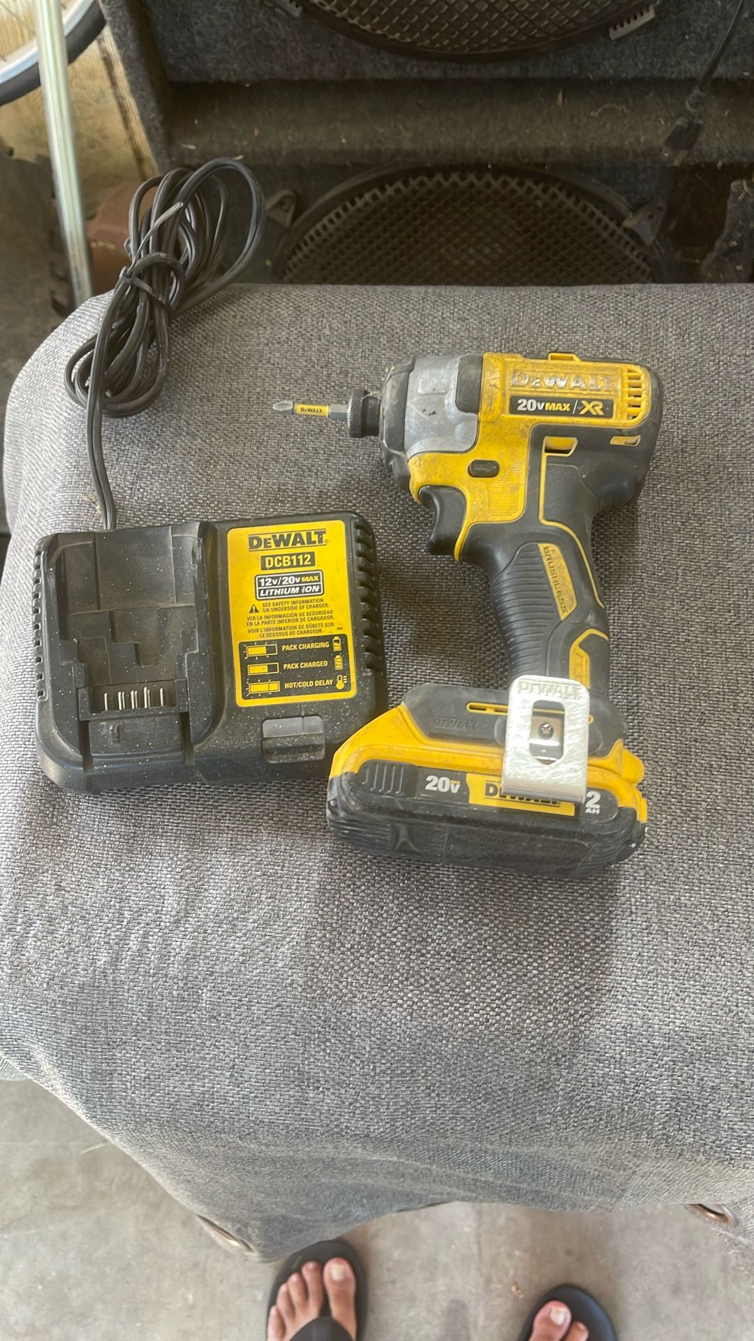 DEWALT 20V MAX/XR
