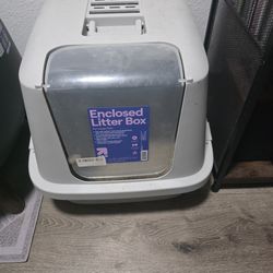 XL litter box and Litter Genie