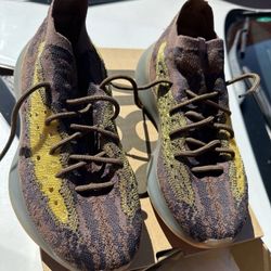 Yeezy 380 Men’s 8.5 With Original Receipt