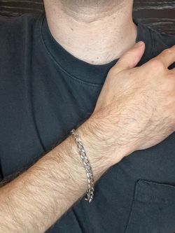 Stainless steel link chain bracelet 8.25” length