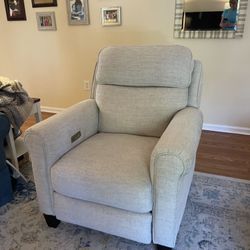 Power Recliner With USB