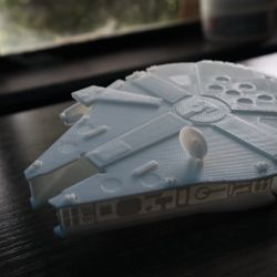 Star Wars Millennium Falcon