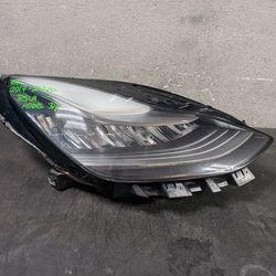 2017-2018-2019-2020 TESLA MODEL Y/3 RIGHT HEADLIGHT OEM USED #9717
