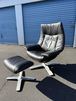 Natuzzi Re-Vive Recliner and Ottoman