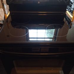 G.E Glass Top Range