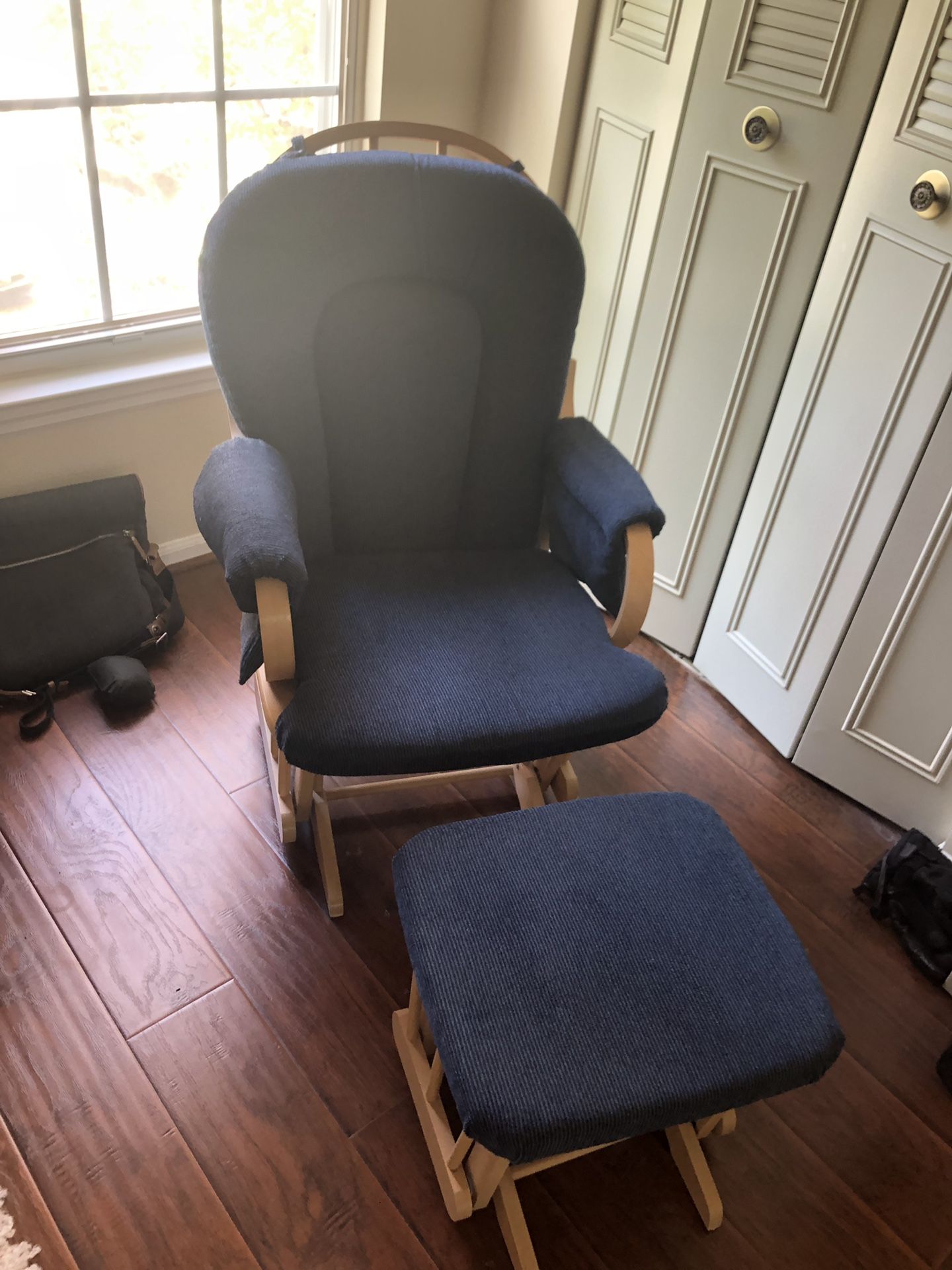 Padded Rocking Chair + Ottoman