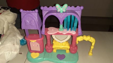 Minnie mouse house