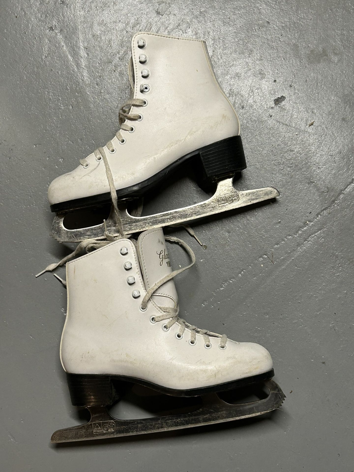 Woman’s Sz 7 Glacier Figure Skates