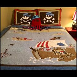 Pirate bedroom Set: Full/queen quilt, 2 shams, lamp, & canvas art