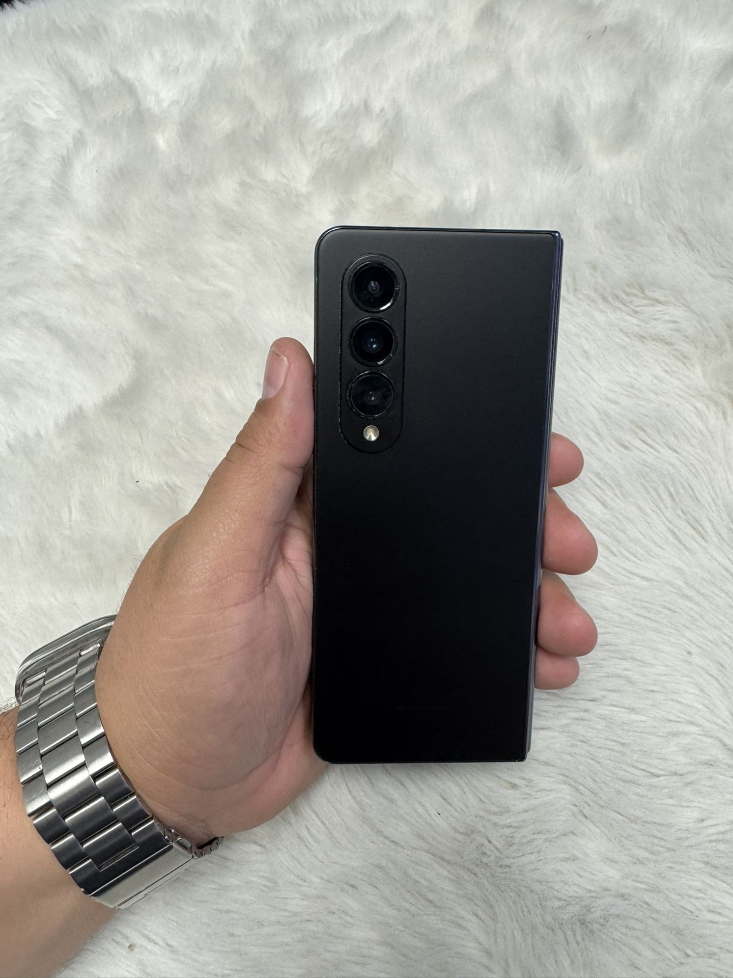 Samsung Galaxy Z Fold 4 256GB Unlocked $450