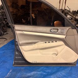 2010-2013  G37 Door set(3)