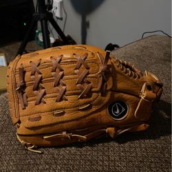 Baseball Glove 