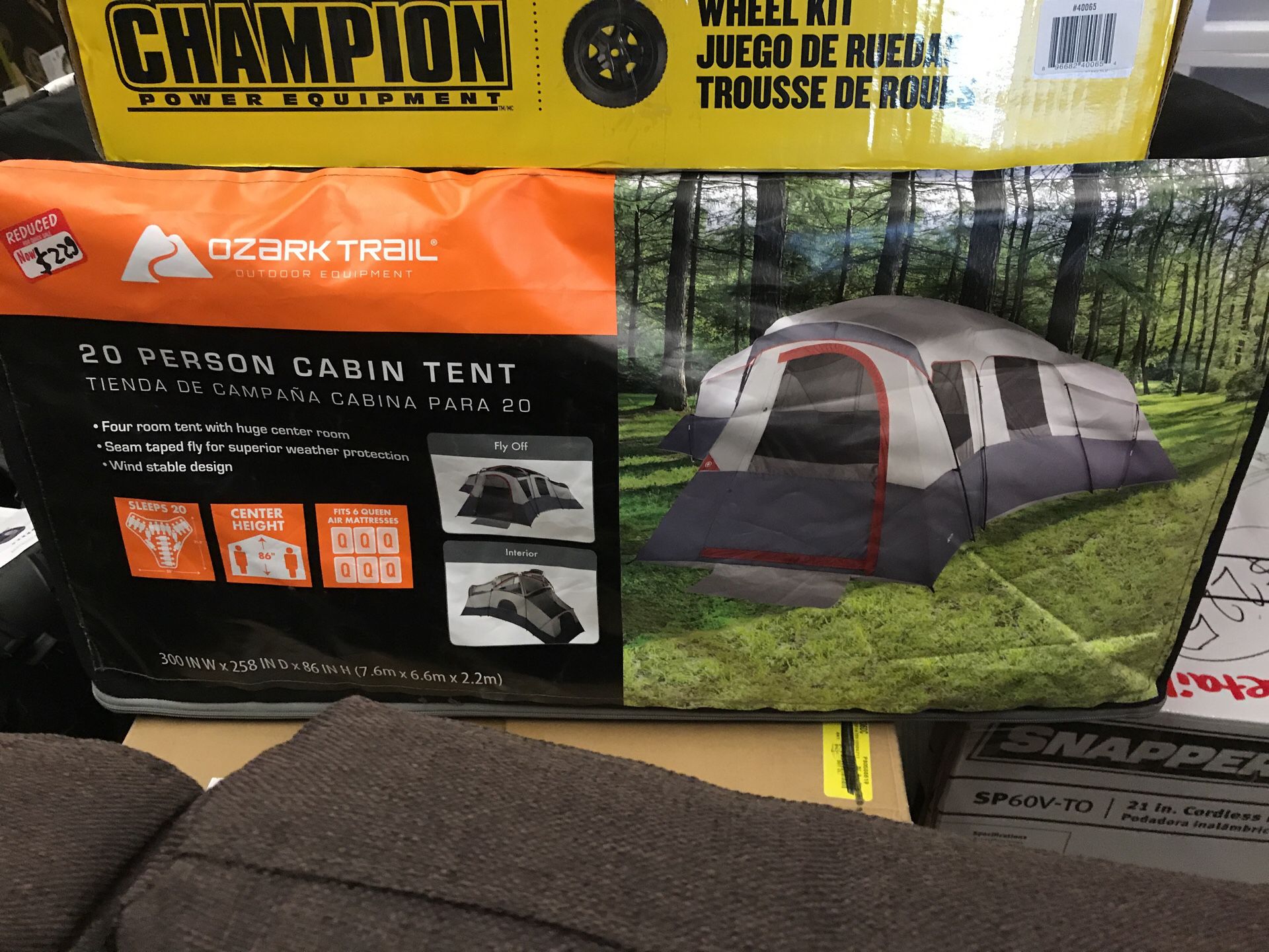 Brand New 20 Person Tent ⛺️