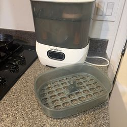 Baby Brezza Bottle Sterilizer and Dryer
